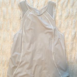 Lululemon white sculpt tank size 4
